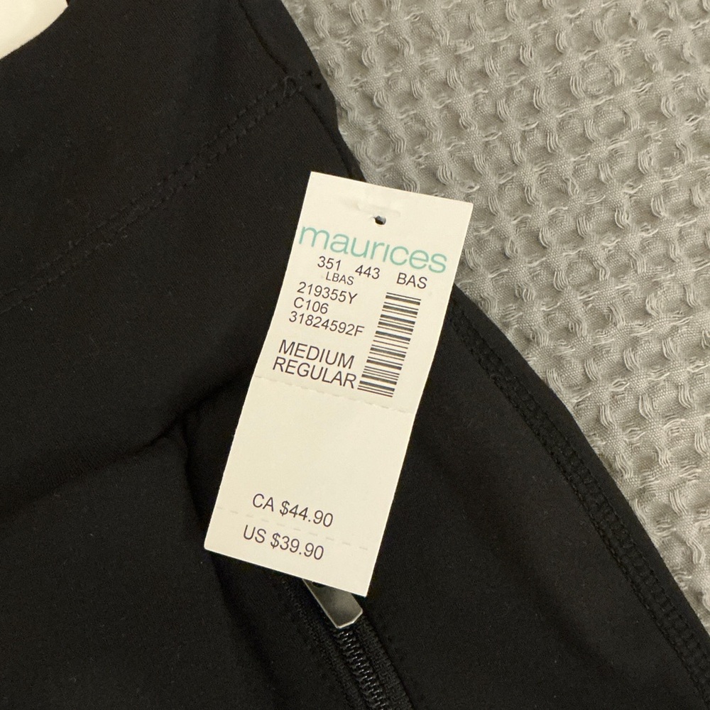 Maurices NWT Black High Rise Jogger size Medium - Picture 6 of 13